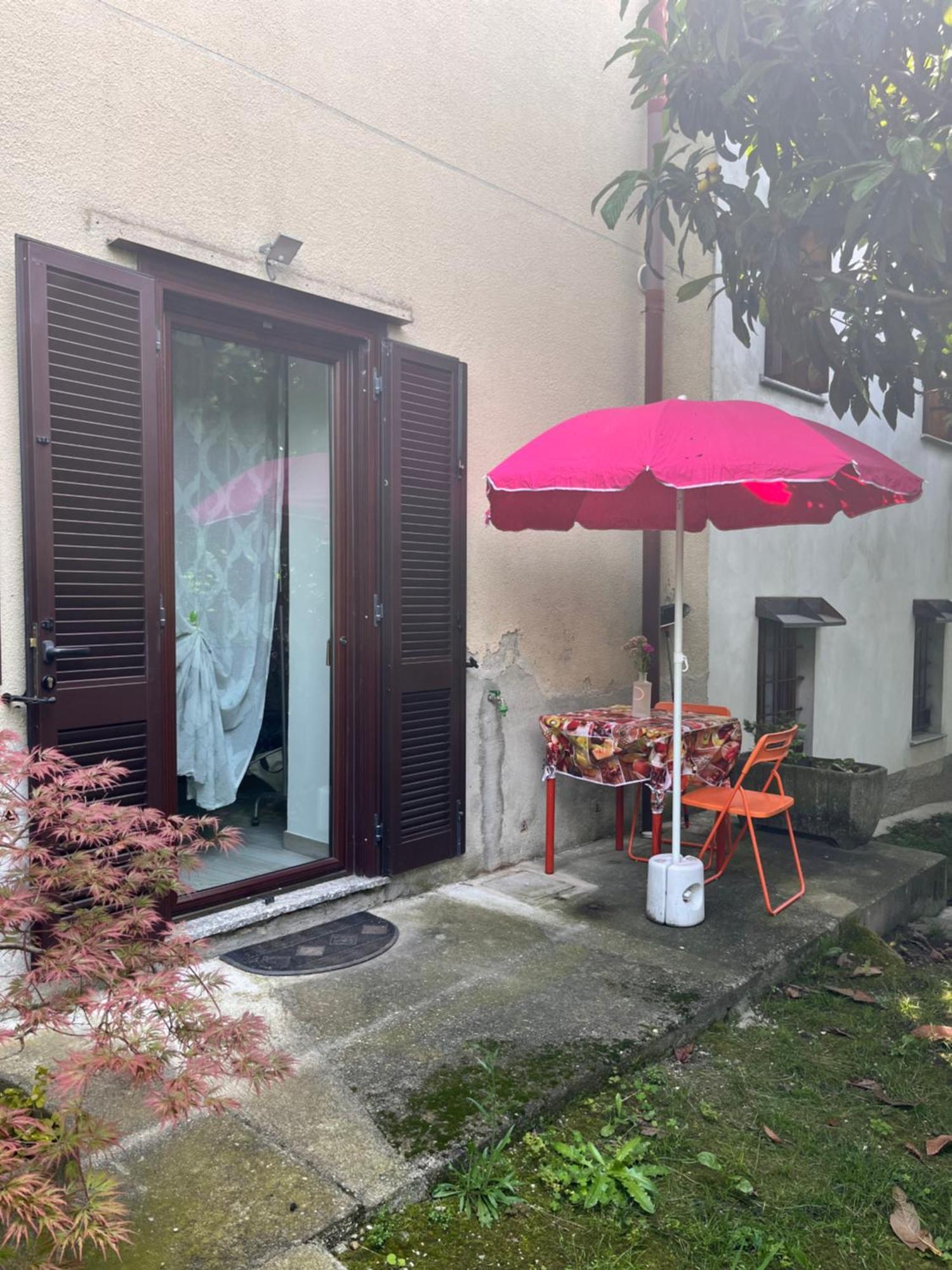 Il Cortile Como Single & Double Room In Apartment No Hotel المظهر الخارجي الصورة