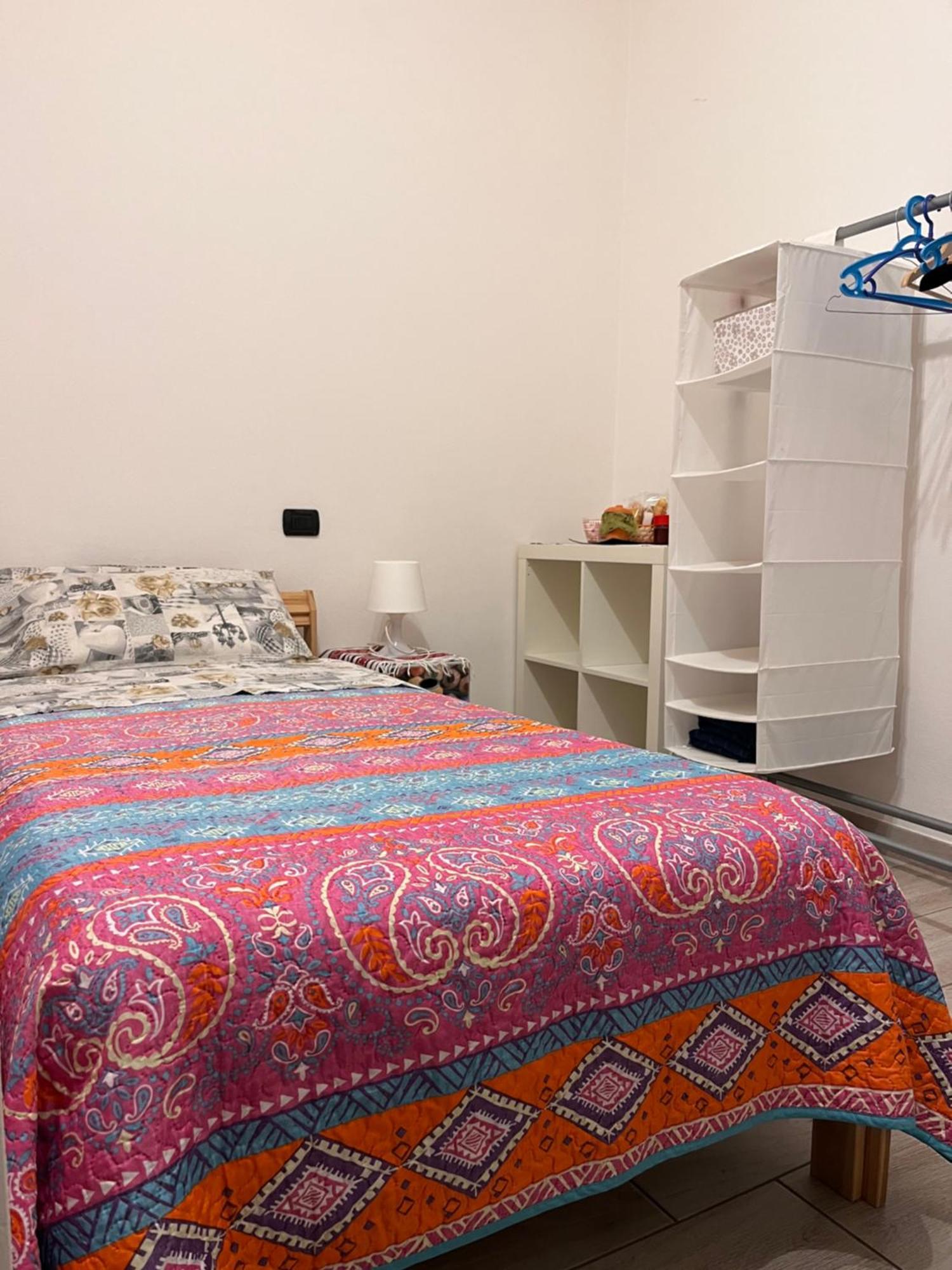 Il Cortile Como Single & Double Room In Apartment No Hotel المظهر الخارجي الصورة
