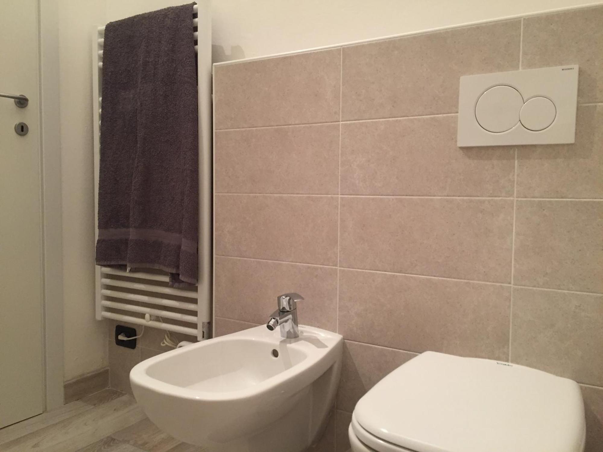 Il Cortile Como Single & Double Room In Apartment No Hotel المظهر الخارجي الصورة